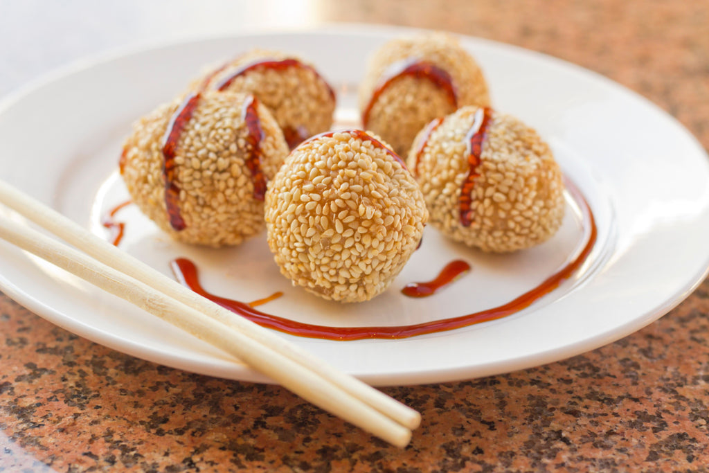 Beignets chinois au sésame doré