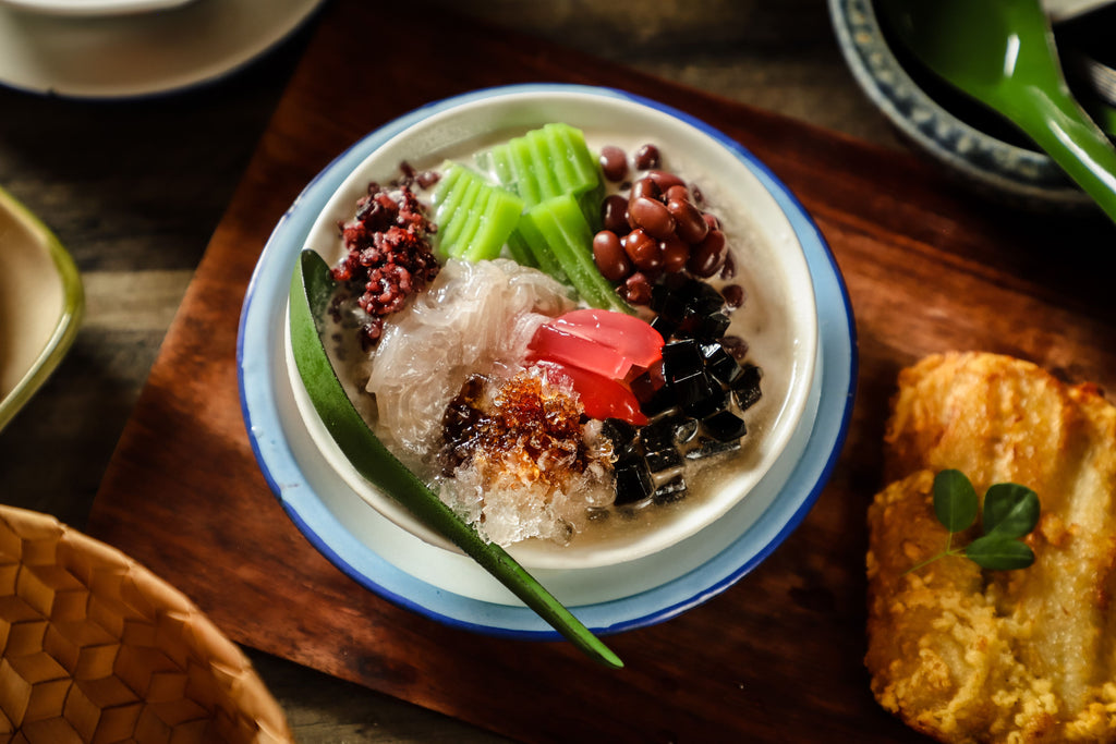 Desserts de haricots, tapioca, fruits et lait de coco (che)